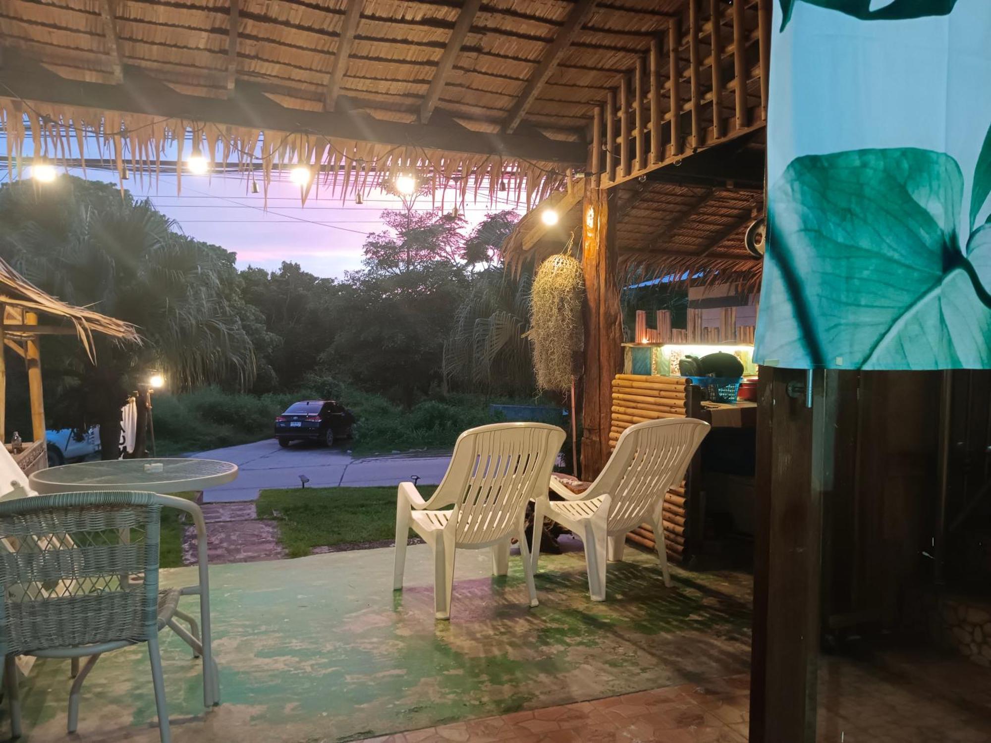 Tiki Bar-Kantiang Guesthouse Ko Lanta Exteriér fotografie
